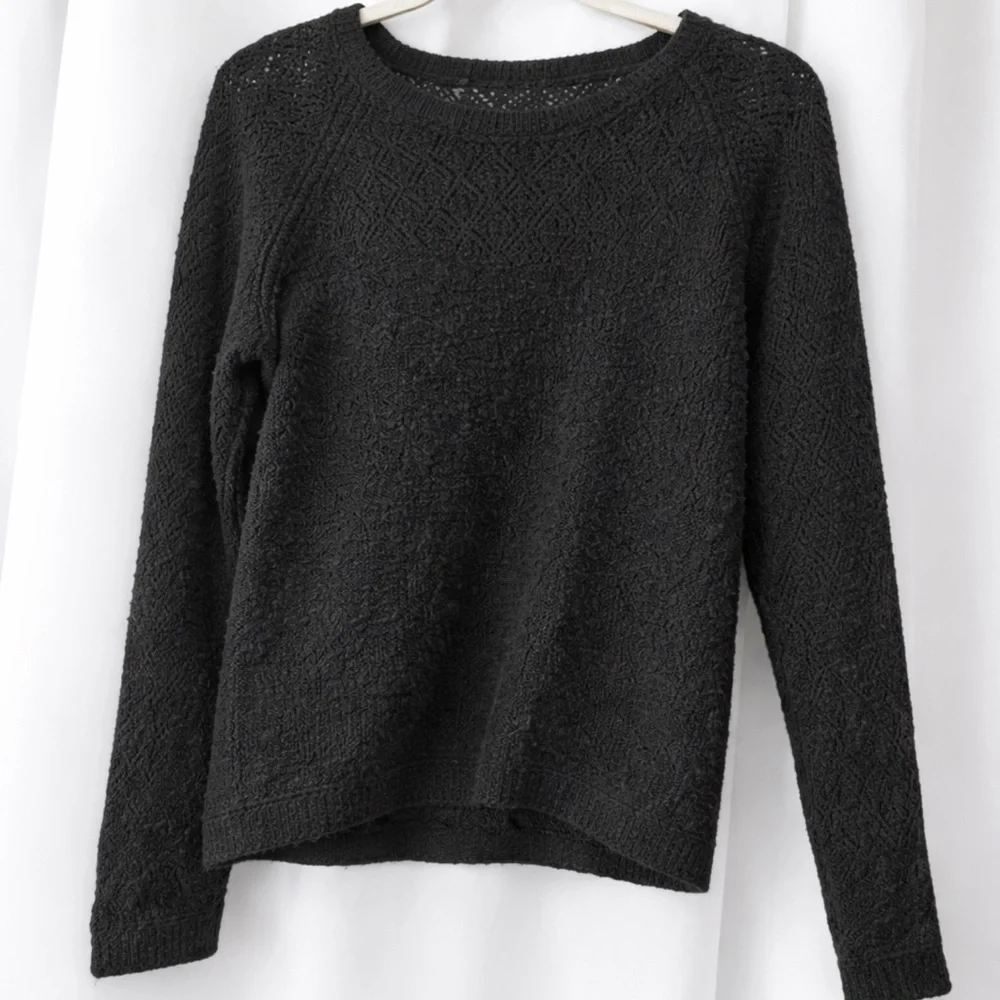 KÜHL Black Wool Blend Sweater Medium Textured Knit Stretch Cozy Outdoor